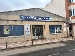 Business premise in Calle Hernán Cortés 15