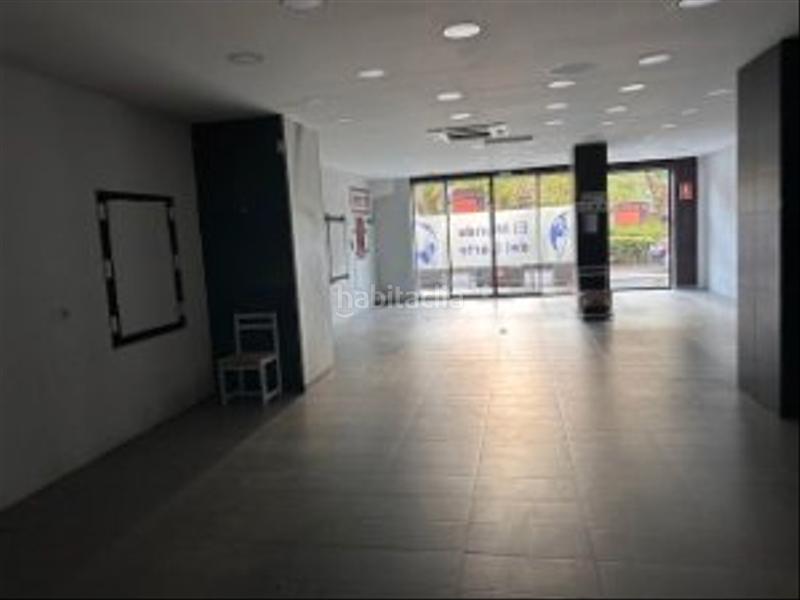 Foto 020a77f5-08c2-4c90-858e-3b3fb062604e. Alquiler local comercial en paseo de san gregorio 56 en Puertollano