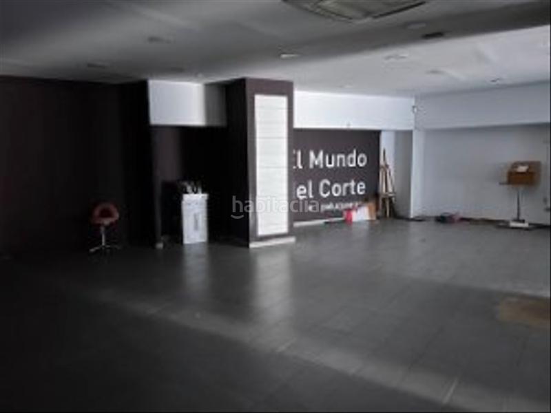 Foto 25ba38b0-1a50-4a70-9ebf-2bad2b167365. Lloguer local comercial a paseo de san gregorio 56 a Puertollano