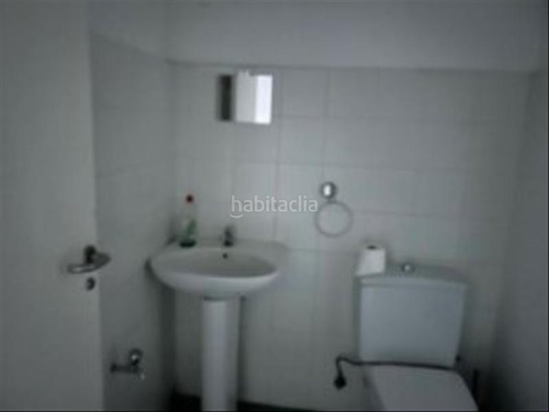 Foto 5880288d-9c9e-45b3-8414-65e7299be2e5. Lloguer local comercial a paseo de san gregorio 56 a Puertollano