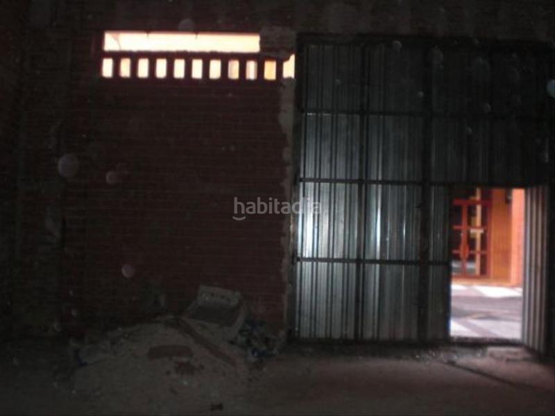 Foto bf41a2c0-f2de-4448-921f-523f34162cf4. Rent business premise in calle cruces 7 in Centro Puertollano