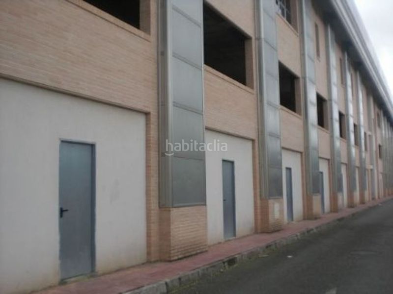 Foto c75fe2c5-db57-426d-ad5c-e84216f11b12. Lloguer local comercial a calle malagón 9 a PAU 2-600 Puertollano