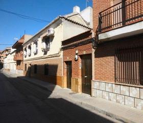Casa  Calle calixto hornedo. Casa de 195 metros cuadrados. ponga su precio!!!