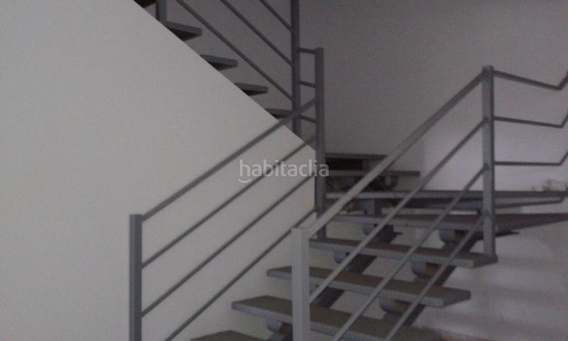 Foto 4e369ce2-9ac2-4d1f-bdbe-ec5a7c548100. Capannone industriale in Larache Ciudad Real