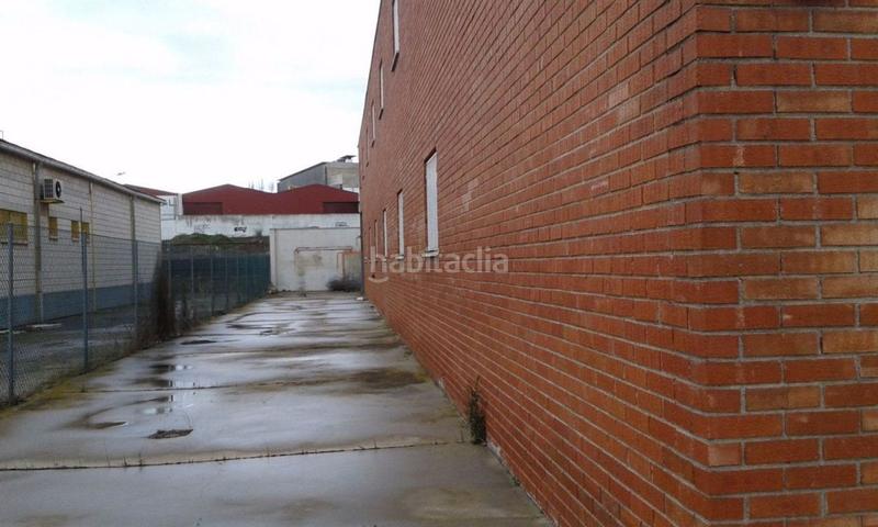 Foto 8ef59281-284b-4ec5-b259-99fce9247ae0. Capannone industriale in Larache Ciudad Real