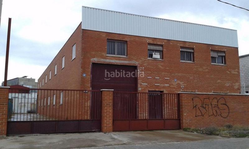 Foto c0872b7e-1d3f-4028-9f4e-bbcdc056722a. Capannone industriale in Larache Ciudad Real