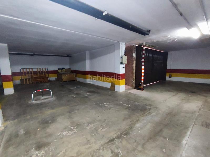 Foto dc6e6bdd-9370-41a5-92b1-5d48aef0eb11. Aparcament cotxe a barrio san juan 3b a Tomelloso