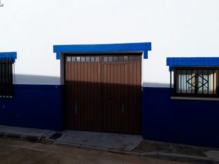 Casa adossada  Calle concepcin. casa para reformar con 220 m de 3 dormitorios, cochera, terraz