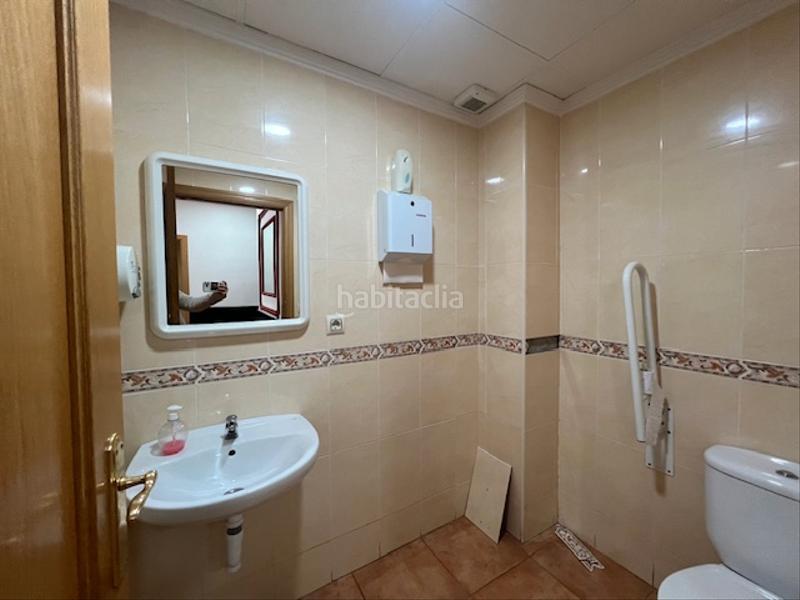 Foto 03bfbafa-4a65-42a4-8cba-378d944d1c14. Alquiler local comercial en calle maría auxiliadora 4 en Puertollano