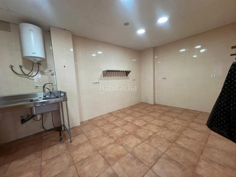 Foto 30d4cc9d-b43d-4b12-9c8a-0bfe11d15f21. Lloguer local comercial a calle maría auxiliadora 4 a Puertollano