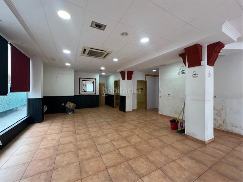 Foto c392d03e-9f3f-4e0f-88c7-acf375126e60. Lloguer local comercial a calle maría auxiliadora 4 a Puertollano