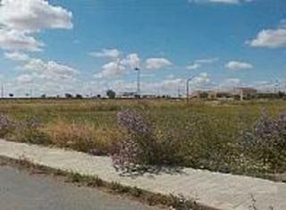 Terreny residencial  Calle cinco. Haga su oferta!!