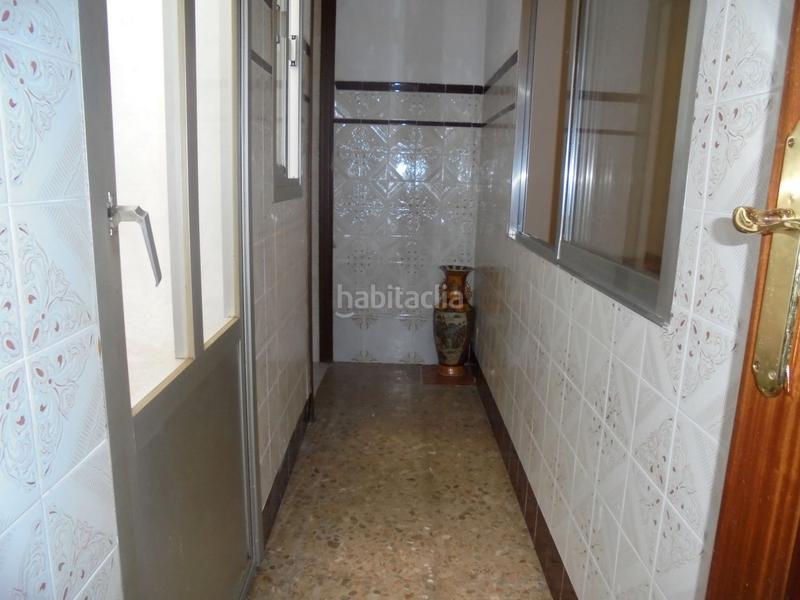 Foto 71c5ed0c-2d38-448c-8e74-5c9fd2e0a565. Casa adossada amb aparcament a Centro Puertollano