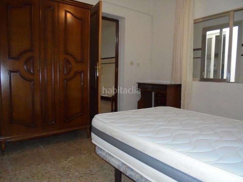 Foto a7487a50-715d-4dc3-a2d8-bc14b5b864e3. Casa adossada amb aparcament a Centro Puertollano