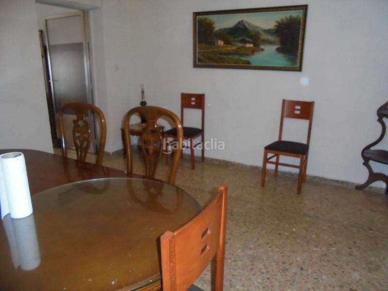 Foto d0be1d05-f9ab-46ec-b1fb-42640a10f860. Casa adossada amb aparcament a Centro Puertollano