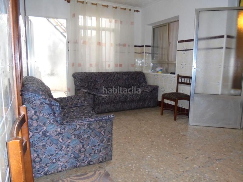 Foto e5331bc7-3871-4697-9404-a0c247950cbd. Casa adossada amb aparcament a Centro Puertollano