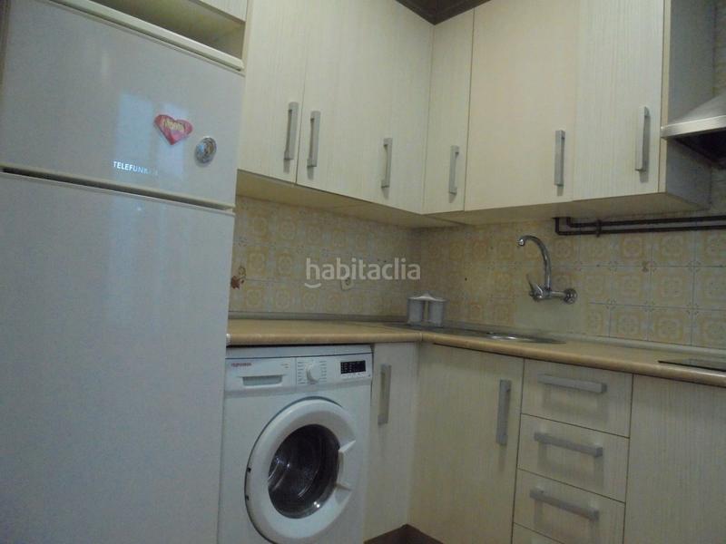 Foto f96ca25e-0779-4a2d-85f6-30f522c9e08c. Casa adossada amb aparcament a Centro Puertollano