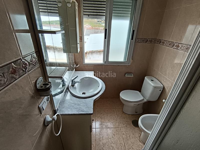 Foto 185d9655-2ef6-48ef-90fc-7ff906340ed3. Casa adossada amb calefacció aparcament a Alcolea de Calatrava