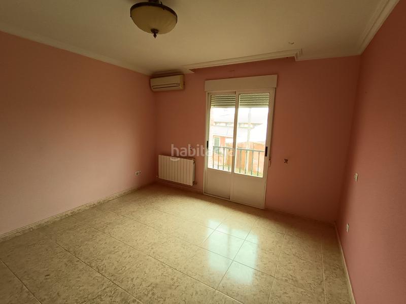 Foto 1e979cc3-f12c-449f-93e4-cd47fd114cd5. Casa adossada amb calefacció aparcament a Alcolea de Calatrava