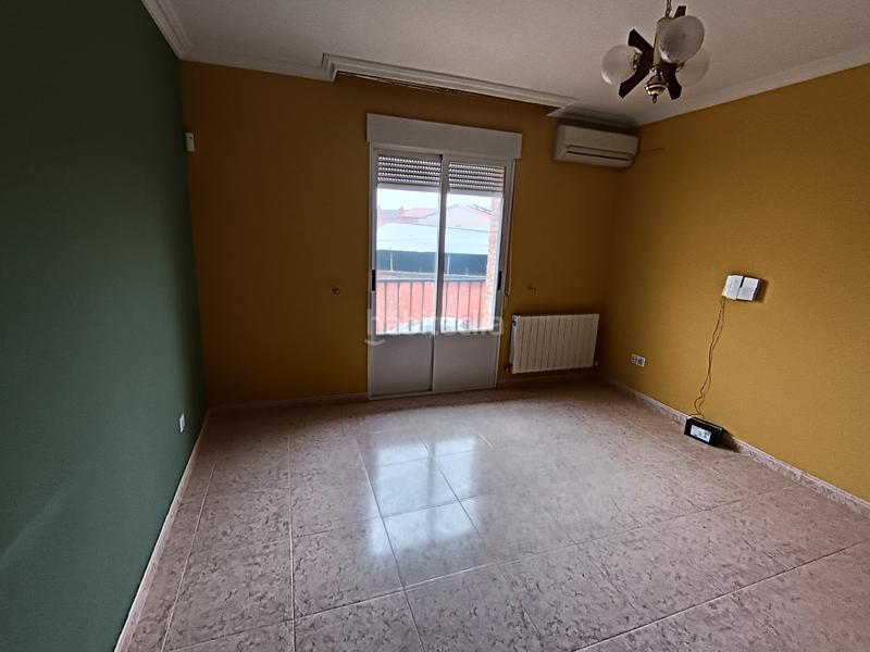 Foto 79131741-0869-4a56-844a-b1281ed086f4. Casa adossada amb calefacció aparcament a Alcolea de Calatrava