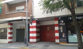 Aparcament cotxe  Calle de calatrava. Cocheras cerradas de 15 m2. con rampa de fácil acceso