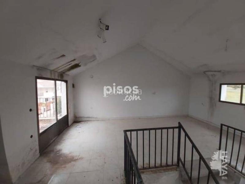Foto 0986ae7c-8837-462c-a6fa-b83334b7736b. Casa adossada amb aparcament a Brazatortas