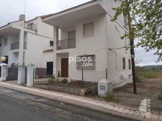 Casa adossada  Urbanizacion encinar. Se ofrece vivienda unifamiliar que consta de dos plantas