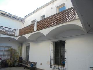 Casa adossada  Calle ramón y cajal. Casa unifamiliar adosada para reformar de 941 m²