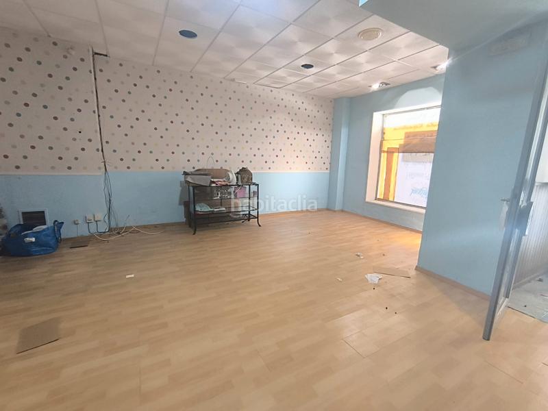 Foto dd2e47f9-5c45-4f4c-aac2-31a7a2899cf5. Alquiler local comercial se alquila local en calle bernardo mulleras en Ciudad Real