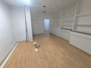Business premise in Calle Bernardo Mulleras