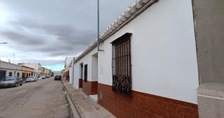 Casa en Calle joaquín costa 21. Casa de planta baja en calle joaquin costa en tomelloso