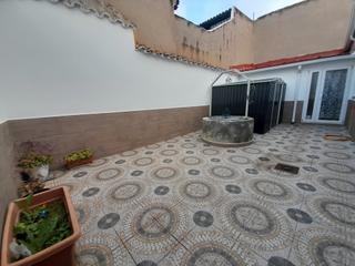 Casa  Calle enrique granados. Casa en venta en una sola planta, zona libertad