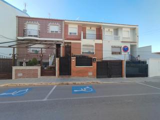Casa adosada en Calle castilla la mancha 7. Casa en venta en calle castilla la mancha 7 en tomelloso
