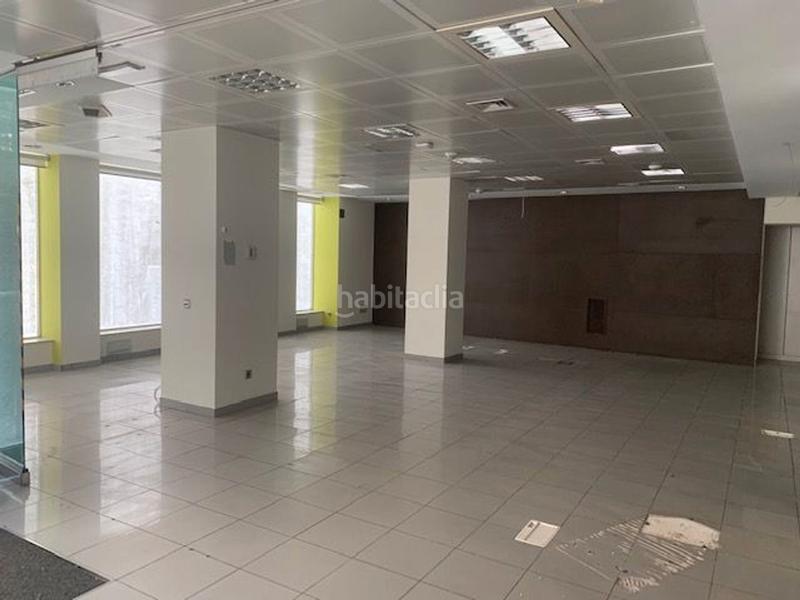 Foto 5d56f44e-6cc7-42e8-9176-d4f7f1e213ca. Alquiler local comercial en plaza constitución s/n ¡oportunidad única para tu negocio! en Puertollano