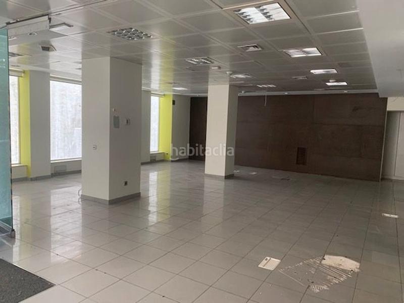 Foto c981b031-c454-4a23-aac2-4408fc6fc69f. Alquiler local comercial en plaza constitución s/n ¡oportunidad única para tu negocio! en Puertollano