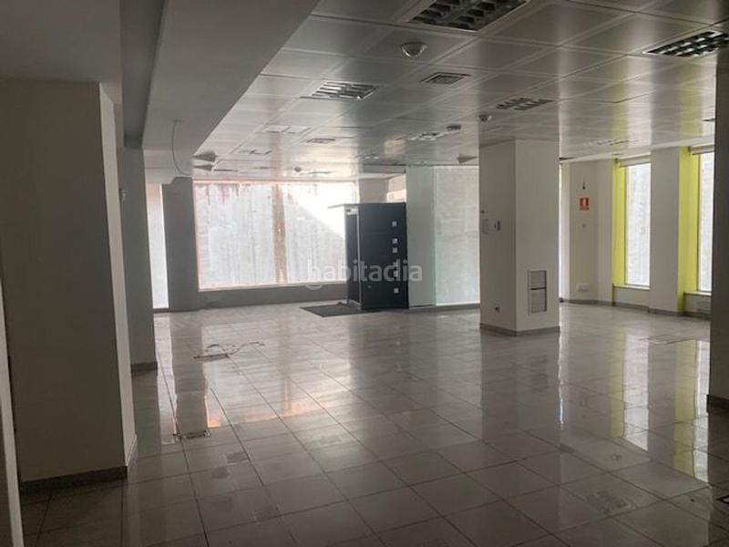 Foto e26e2ce0-2c5b-402f-9b81-3e1b9bd4cc13. Alquiler local comercial en plaza constitución s/n ¡oportunidad única para tu negocio! en Puertollano