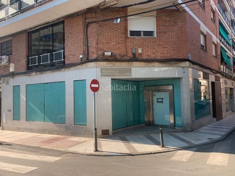 Foto 3683e847-06e2-4276-9292-6abbf23fa2e3. Lloguer local comercial a plaza constitución s/n a Puertollano