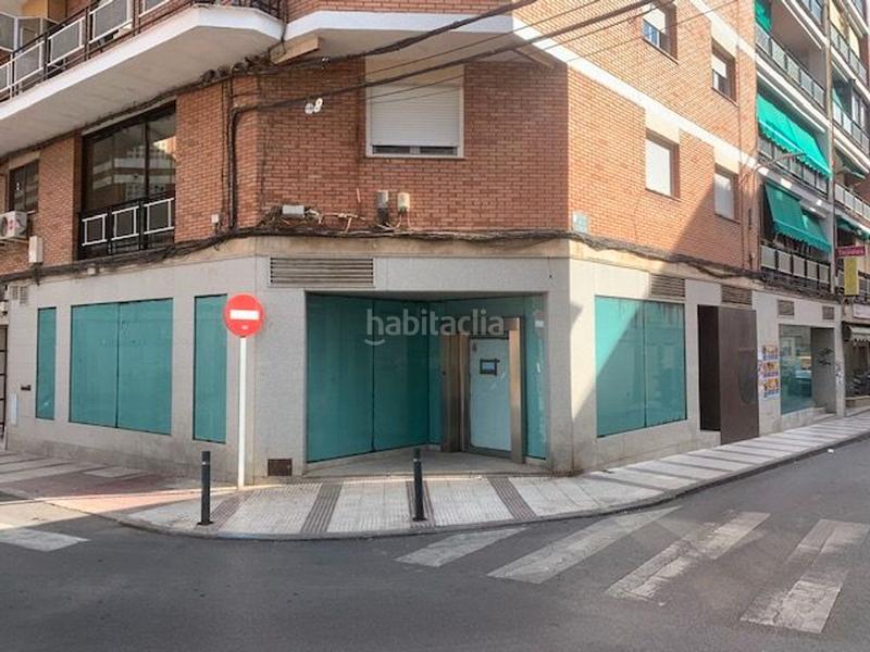 Foto 860e81e4-5d47-4751-8898-ff2c5a1ad8ad. Lloguer local comercial a plaza constitución s/n a Puertollano