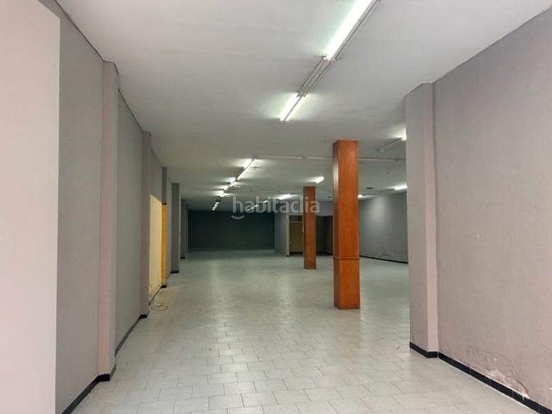 Foto d9347b1b-4b37-4ee3-826a-82561d51f08c. Lloguer local comercial a Centro Puertollano