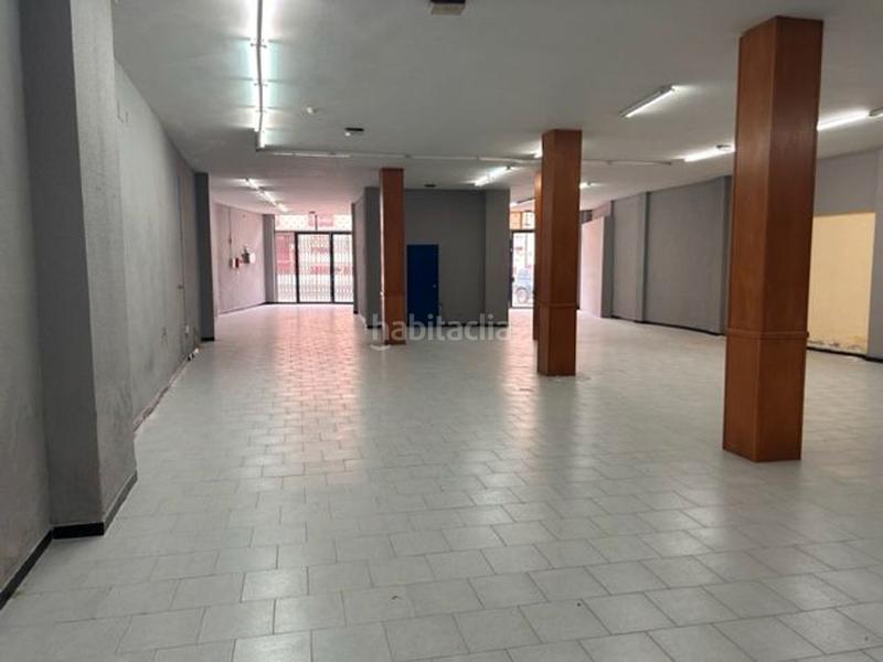 Foto 9f6e05e9-68a9-425c-9ce9-d5caf6c4a44e. Location local commercial dans Centro Puertollano