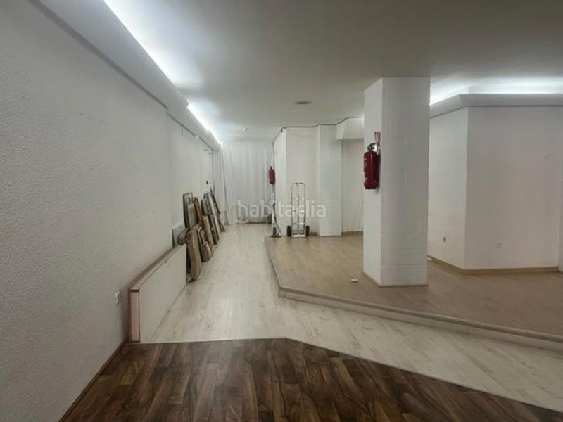 Foto f1e5a893-9930-467d-a4b7-ab9352502d00. Lloguer local comercial a Centro Puertollano