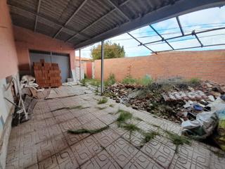 Casa  Calle luna. Casa a dos calles de 250 metros cuadrados para reformar