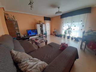 Appartement  Calle santa agueda. Piso con garaje y trastero en venta en zona nuevo hospital