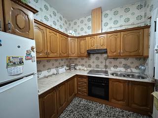 Casa aparellada a Calle oriente 98. Casa ev venta cerca de  c/ oriente en tomelloso