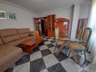 Appartement  Calle ancha. Piso muy céntrico y muy económico