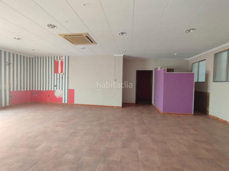 Foto 002e3270-a33a-47b1-b38e-aefd3e43d60f. Local commercial dans calle campo 31 dans Tomelloso