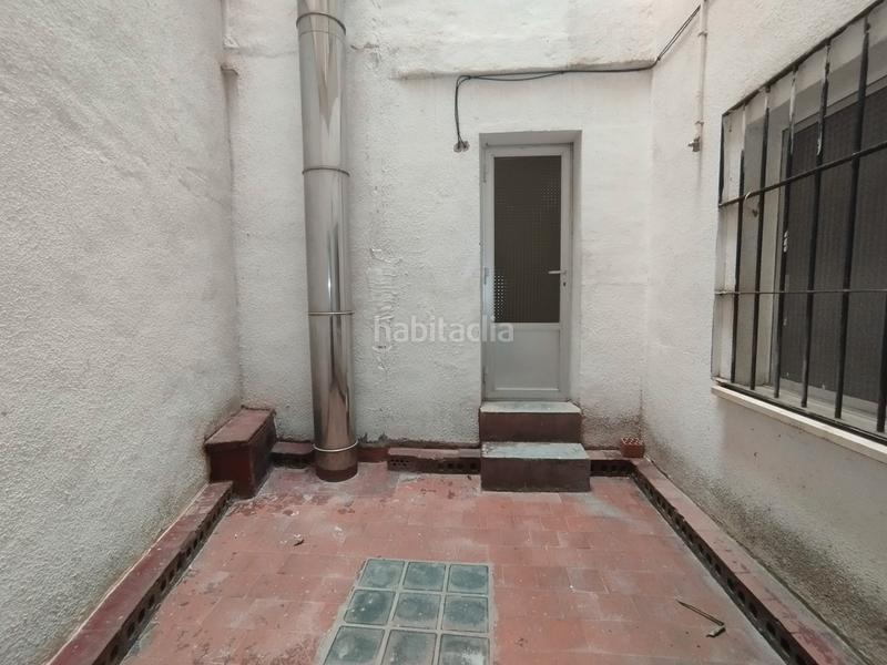 Foto 5866fe0f-23fc-4e2a-b770-04cf43be3d74. Local commercial dans calle campo 31 dans Tomelloso