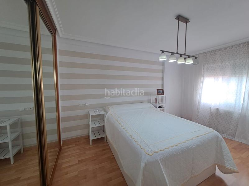 Foto 397a1371-5e2a-4c98-80d3-15fdac761b49. Casa con riscaldamento parcheggio piscina in PAU 2-600 Puertollano