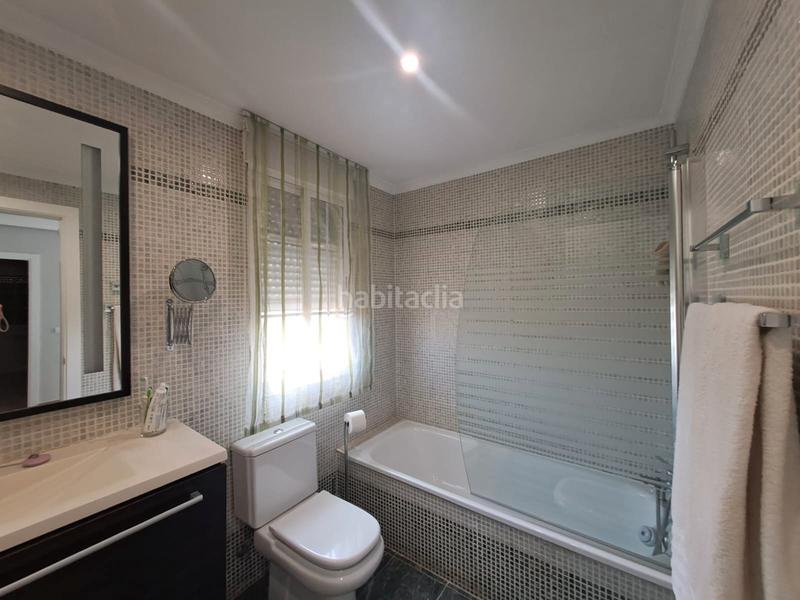 Foto 5f1ef858-87f4-4203-be3d-57f49eb7fea4. Casa con riscaldamento parcheggio piscina in PAU 2-600 Puertollano