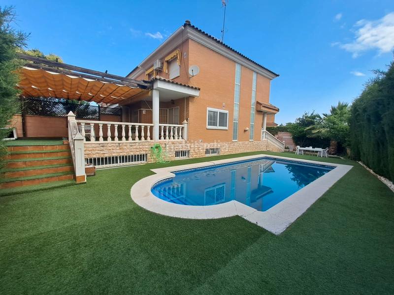 Foto a729caf7-f4fb-42af-a6ab-562fda3dd5b0. Casa con riscaldamento parcheggio piscina in PAU 2-600 Puertollano